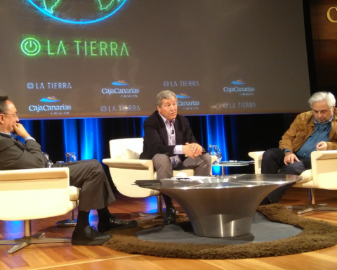 conferencia Enciende la Tierra CajaCanarias