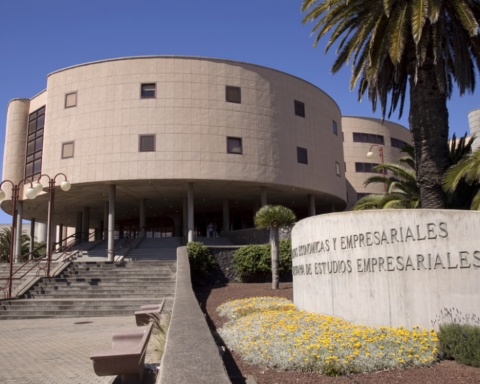 Facultad de Ciencias Económicas