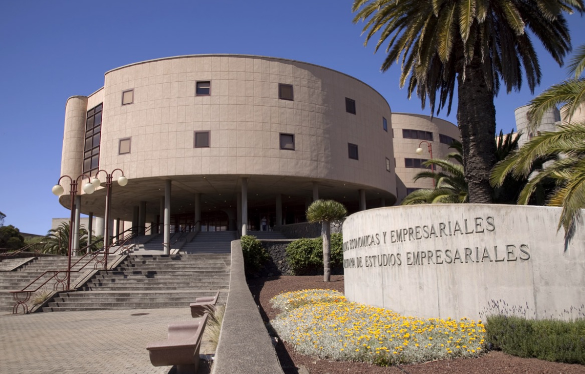 Facultad de Ciencias Económicas