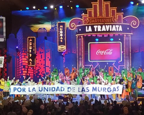 Murga Traviata pidiendo la unidad de los aficionados