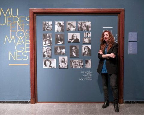 Yolanda Peralta en una exposición en la Casa Colón. Foto: PULL.