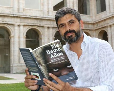 Es autor del libro 'Me llamo Adou'. Foto: PULL